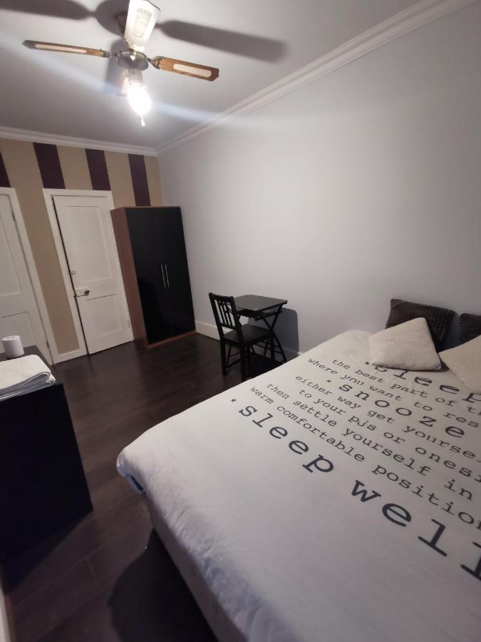 Neat Double Room 런던 외부 사진